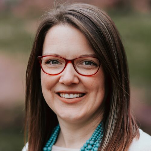 Headshot of Shannon Scully